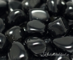 Obsidiaan must lihvitud