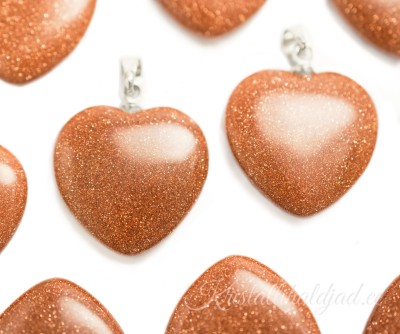 Kuldne liivakivi ehk sünteetiline päikesekivi