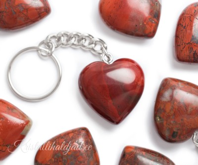 Bretšastunud jaspis võtmehoidja süda