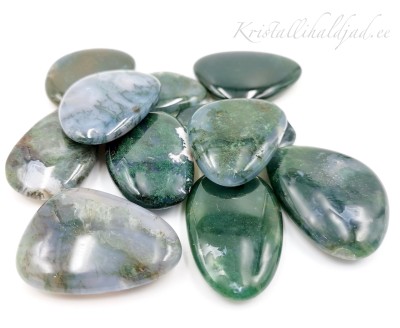 Sammalahhaat lapik kivi