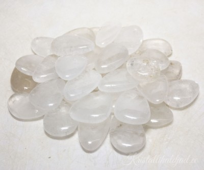 Leiunurk: Mäekristall lapik, defektiga