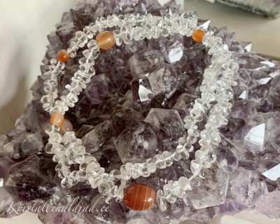 Mäekristall ja karneool kaelakee