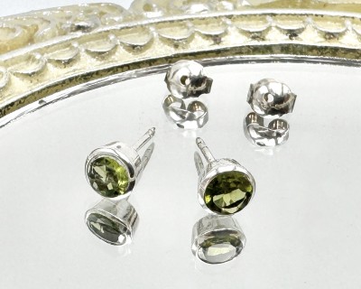 Peridoot hõbekõrvarõngad Sri Lankalt 2