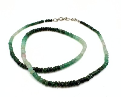 Smaragd kaelakee hõbekinnitusega 1