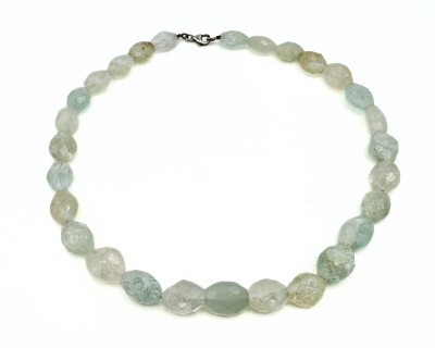 Akvamariin kaelakee hõbekinnitusega 1