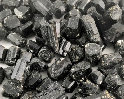 Turmaliin must toorkivi 2