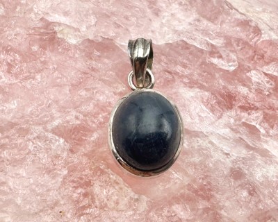 Sinine safiir hõberipats Indiast, ovaal