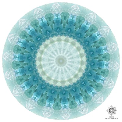 Akvamariin kristallimandala seinapilt