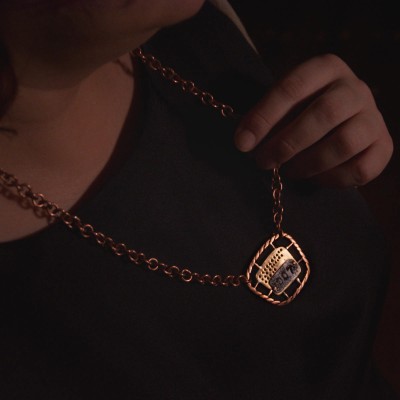 Kaelaehe 007. Ehtekunstnik Uku Nurk vasest ehted