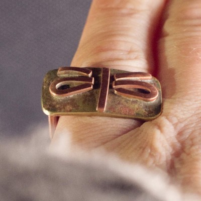 Sõrmus Kiil. Ehtekunstnik Uku Nurk vasest ehted