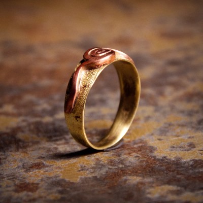 Sõrmus Mõttekäik. Ehtekunstnik Uku Nurk vasest ehted