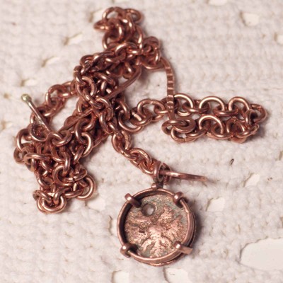 Kaelaehe Poluška. Ehtekunstnik Uku Nurk vasest ehted