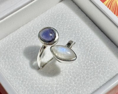Ioliit ja sinine kuukivi hõbesõrmus Sri Lankalt