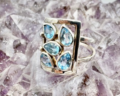 Sinine topaas hõbesõrmus Art Sri Lankalt