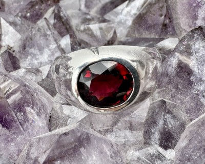 Granaat hõbesõrmus ring Sri Lankalt