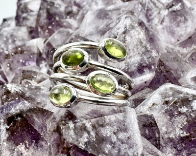 Peridoot hõbesõrmus Lill Sri Lankalt 1