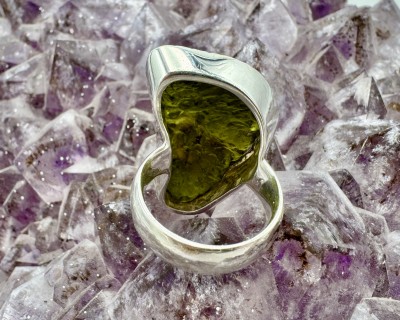 Moldaviit hõbesõrmus Sri Lankalt